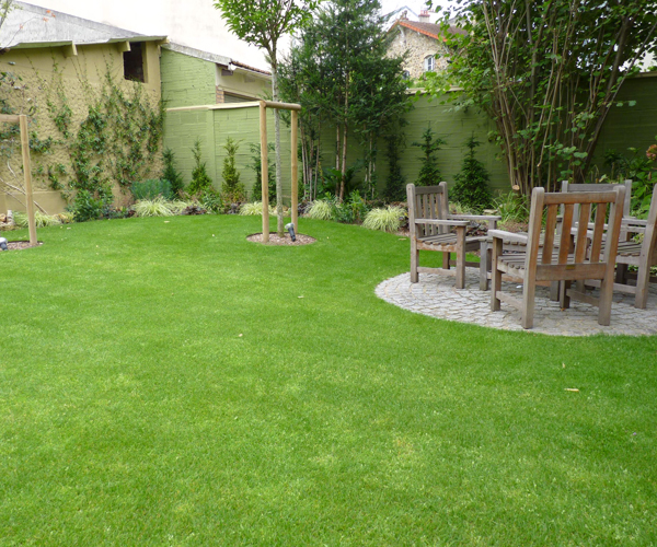 Les Jardins à l'Ancienne, Jardin urbain, pelouse, espace détente, conception paysagère, nicolas gobert