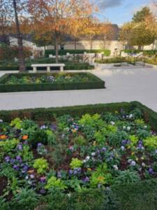 Les Jardins à l'Ancienne, Nicolas Gobert, jardinier, paysagiste, paillage, bulbes, fleurs, fleurs de saison, tapis fleuris, compost vert, viroflay