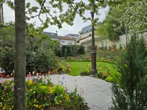 Les Jardins à l'Ancienne, tapis fleuris, floraison, printemps, spirituel, jardin spirituel, Nicolas Gobert, Le Chesnay, Viroflay, jardin à la française, temple de paris, bisannuelles, bulbes, jardinier, paysagiste, BIO3G, Les Floriades de l'Arnon, floraison printanière, fleurs